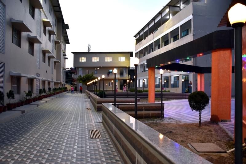 Dolphin PG Institute of BioMedical & Natural Sciences Dehradun Campus and Building photo 6