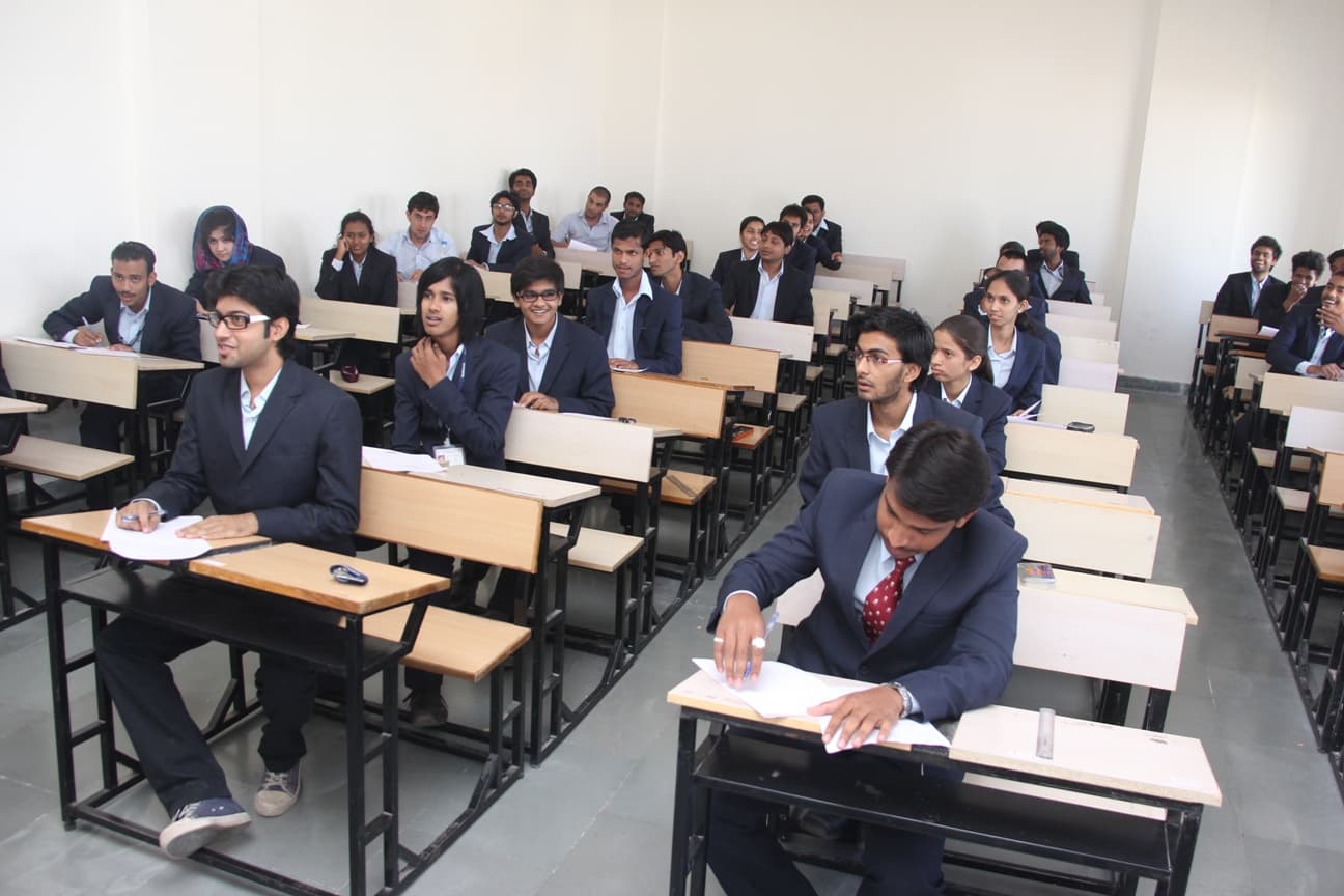 Suryadatta College of Hospitality Management and Travel Tourism Pune Infrastructure photo 1