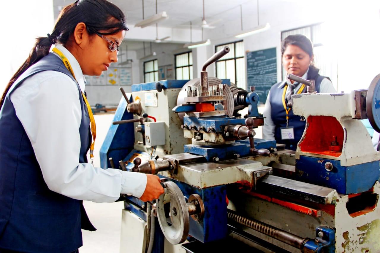 KIT Varanasi facilities photo 2