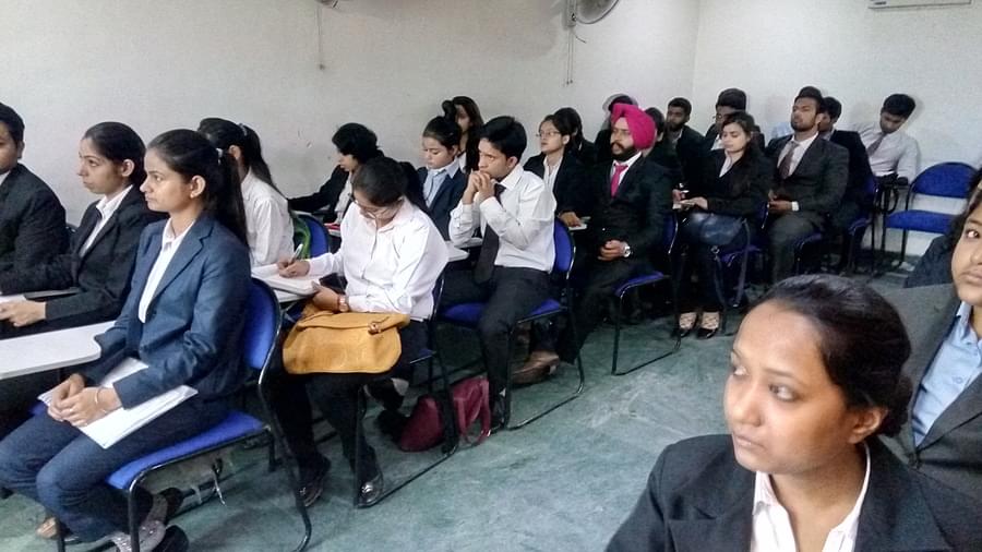 TKWs Institute of Banking & Finance New Delhi Industry Interface photo 2