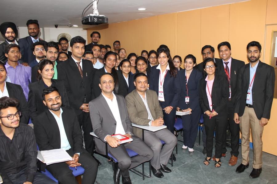 TKWs Institute of Banking & Finance New Delhi Industry Interface photo 7