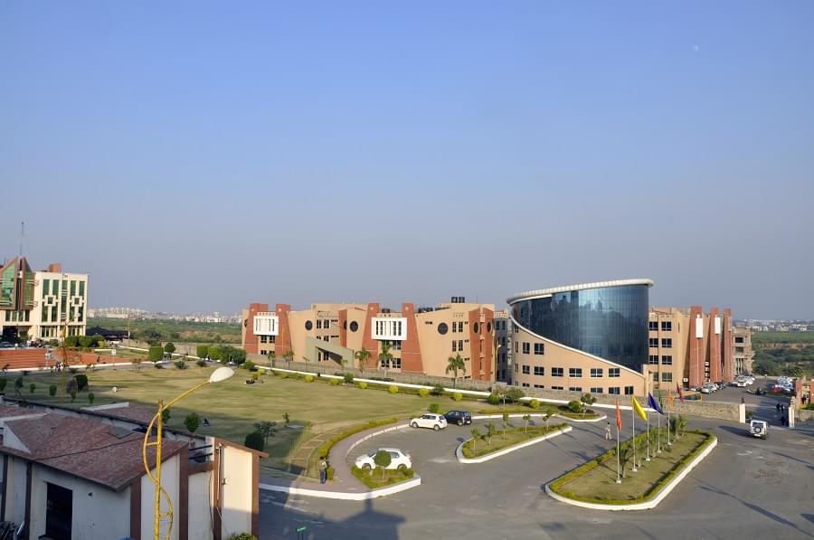 Manav Rachna University Faridabad Campus photo 2