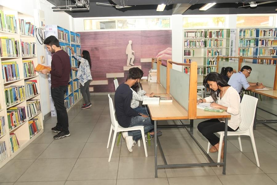 Manav Rachna University Faridabad Library photo 5