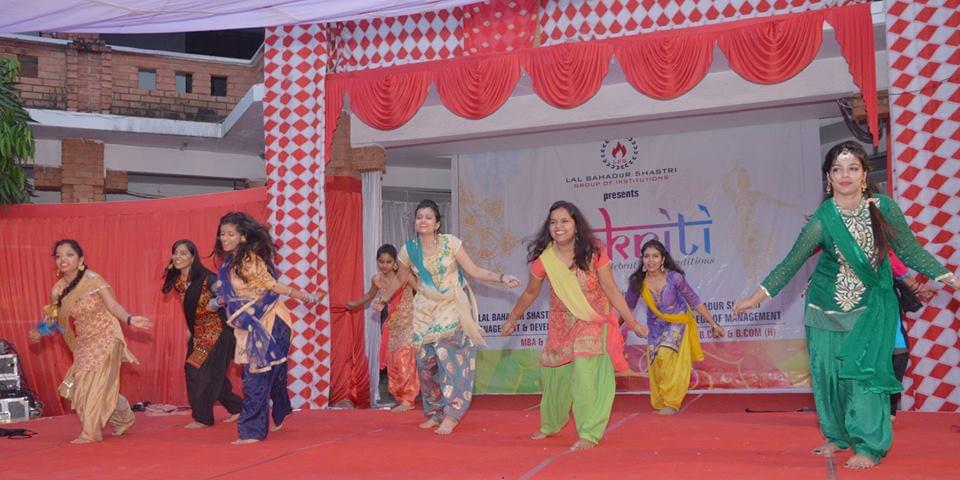 Lal Bahadur Shastri Girls College of Management Lucknow Events photo 6