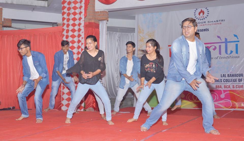Lal Bahadur Shastri Girls College of Management Lucknow Events photo 8