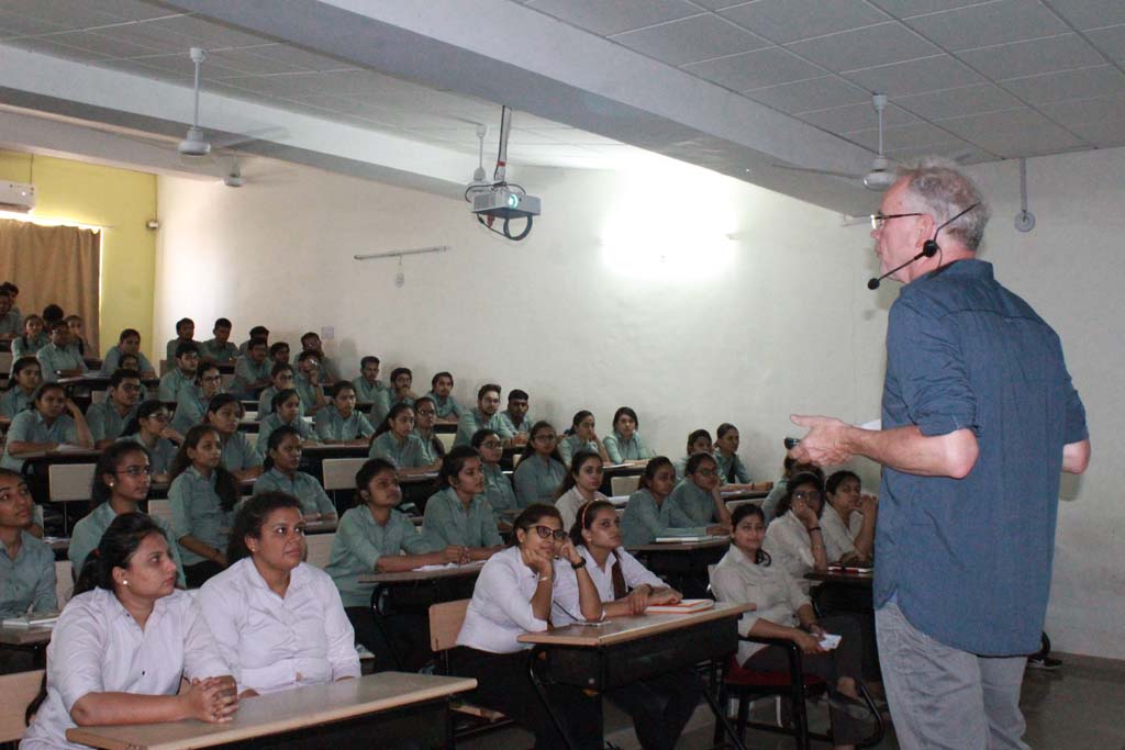 Shrimad Rajchandra College of Physiotherapy, Uka Tarsadia University Bardoli Activities photo 1