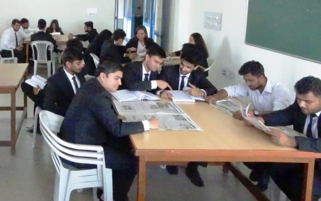 R. N. Patel Ipcowala School of Law and Justice Anand Library photo 1