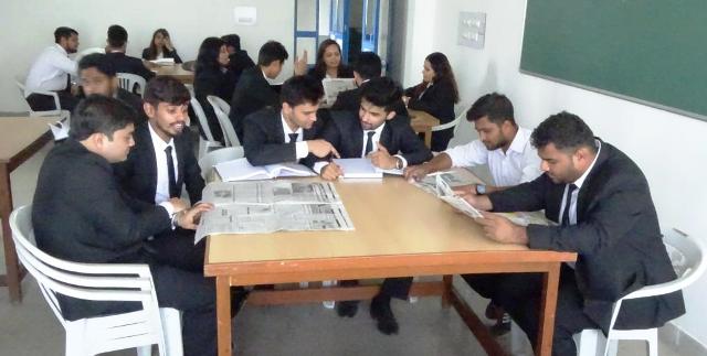 R. N. Patel Ipcowala School of Law and Justice,CVM University Library photo 2