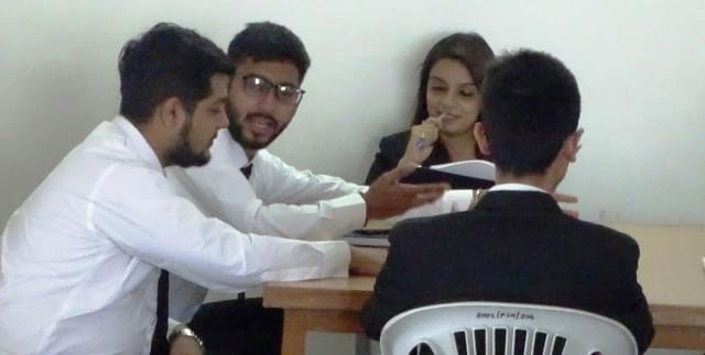 R. N. Patel Ipcowala School of Law and Justice Anand Library photo 3