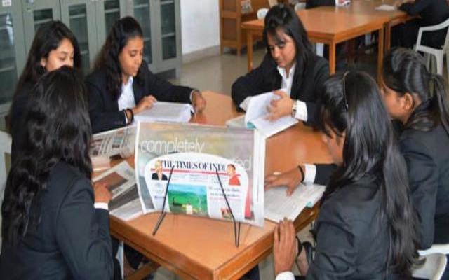 R. N. Patel Ipcowala School of Law and Justice,CVM University Library photo 6