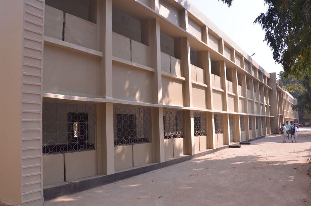 Bhadrak Autonomous College Academic Building photo 7