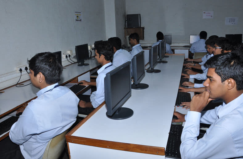 Rizvi College of Hotel Management Mumbai Facilities photo 1