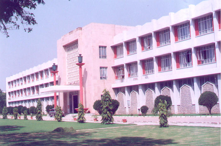 Jamia Hamdard University Delhi Campus photo 8
