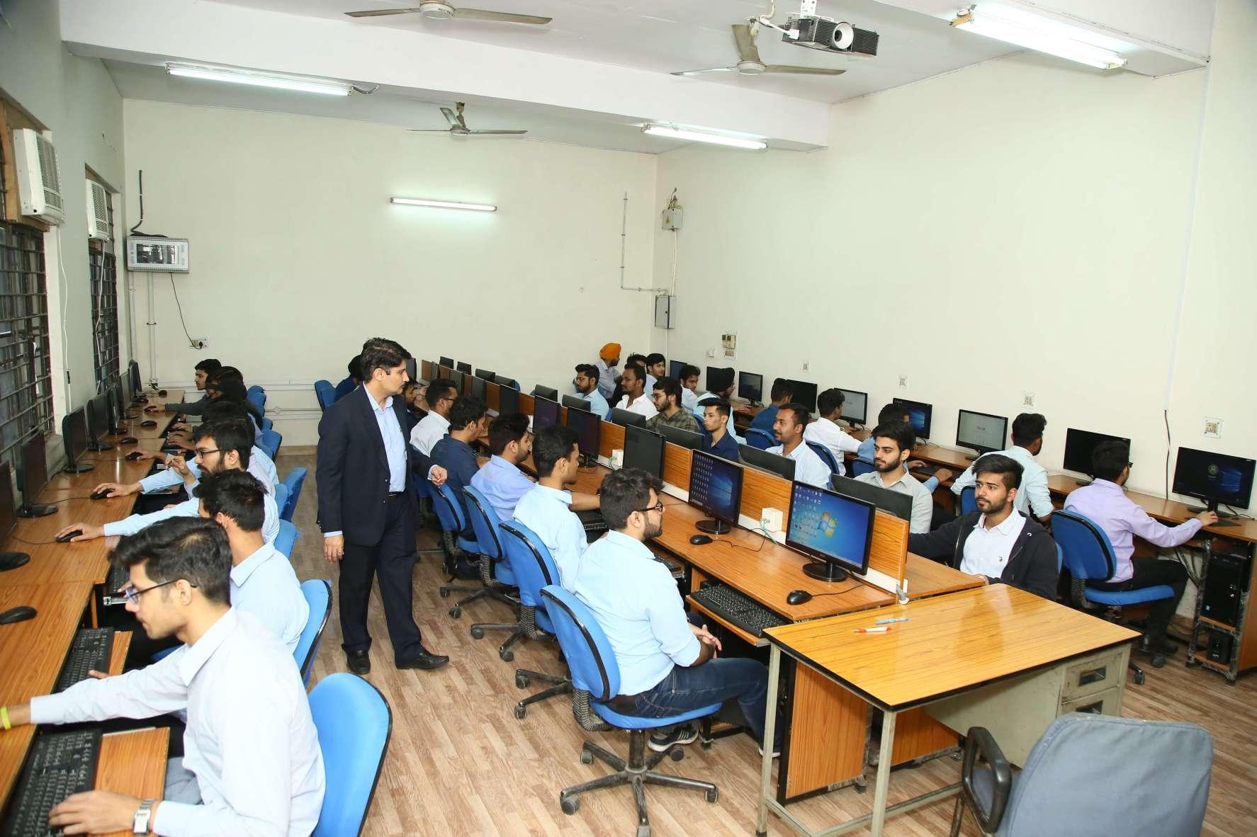 MSI Delhi Classroom and labs photo 4
