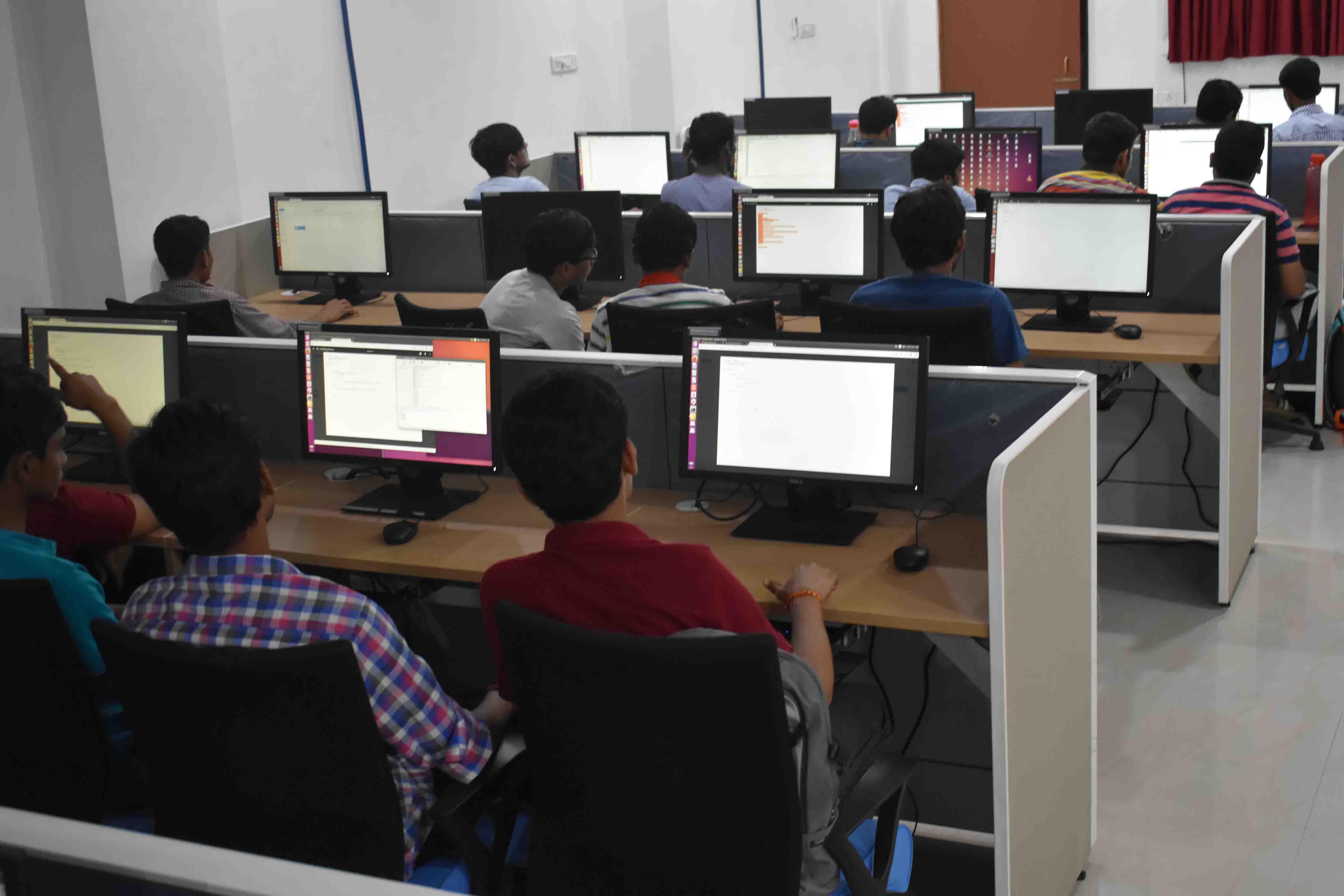 IIT Bhilai Academic Building with Hostels photo 8