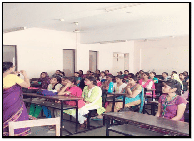Ethiraj College for Women Chennai Classrooms and Library photo 5
