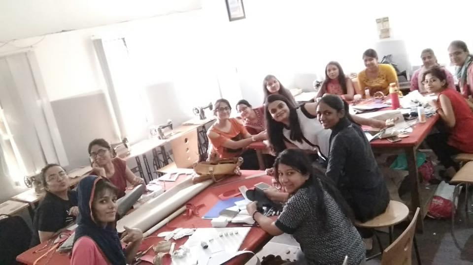 JD Institute of Fashion Technology Lucknow Classrooms photo 2