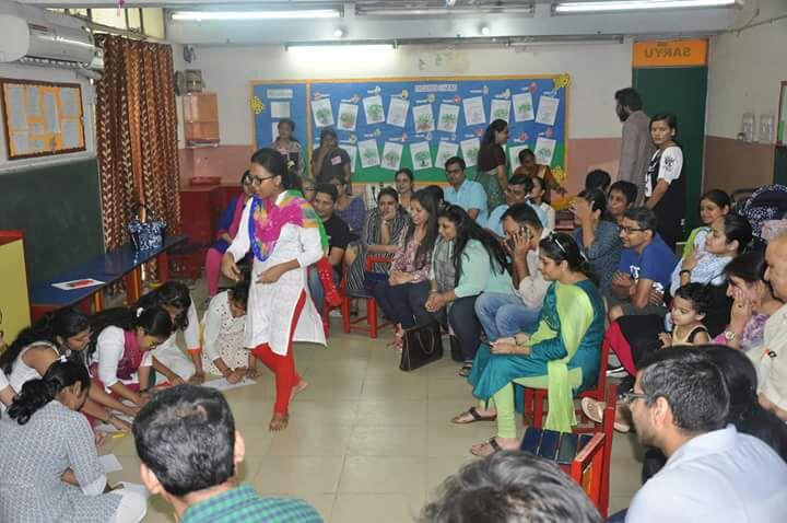 Lady Irwin College Extra Curriculars photo 17