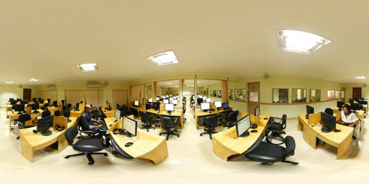 Sacred Heart College Ernakulam Campus photo 11