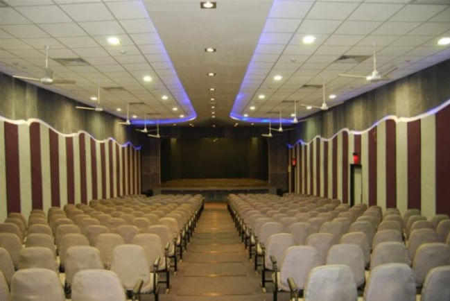 Ramnarain Ruia Autonomous College Mumbai Campus photo 2