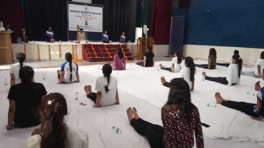 Bhagini Nivedita College Yoga day photo 1