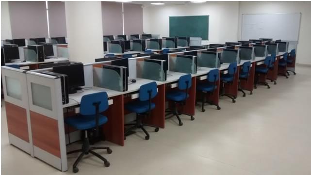 Deen Dayal Upadhyaya College Labs photo 3