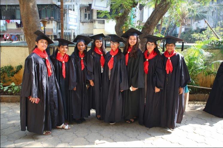Nagindas Khandwala College Mumbai Convocation ceremony photo 2