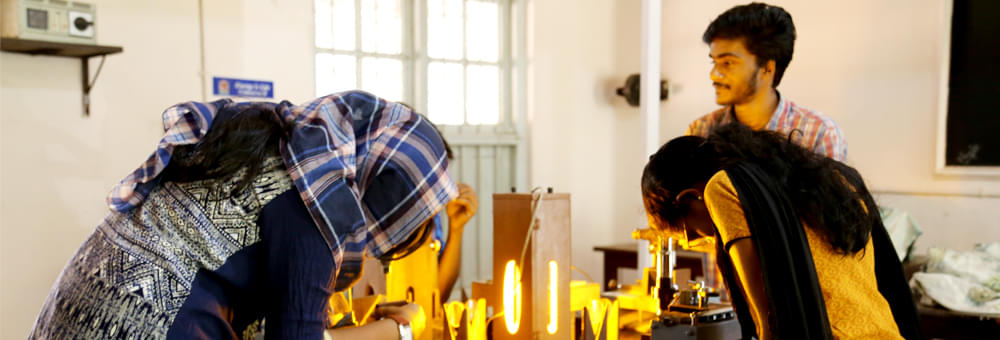 Christ College Irinjalakuda Thrissur Building photo 10