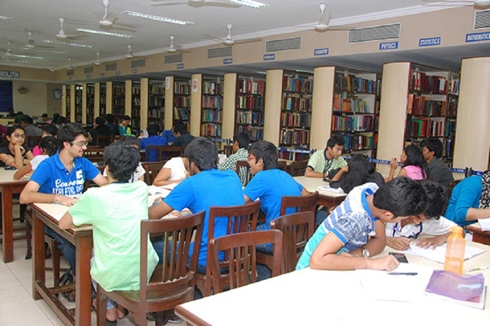 Kishinchand Chellaram College Mumbai Campus photo 20