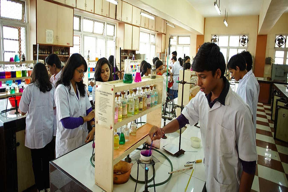 Kishinchand Chellaram College Mumbai Campus photo 11