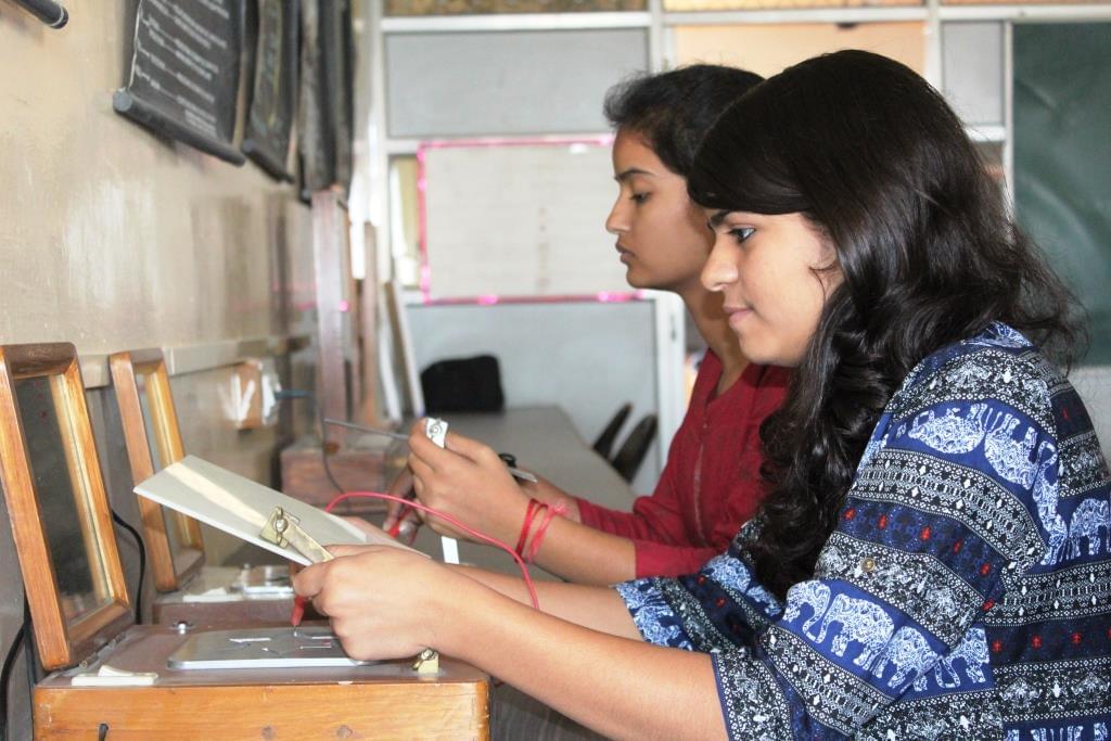 St Wilfred's PG College Jaipur Laboratories photo 4