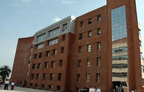 Amity School of Engineering & Technology New Delhi Academic Building photo 2