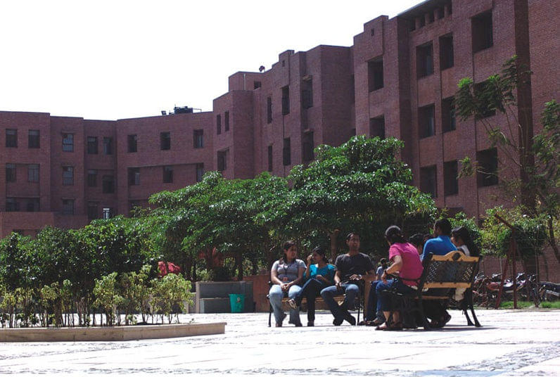Amity School of Engineering & Technology New Delhi Academic Building photo 7