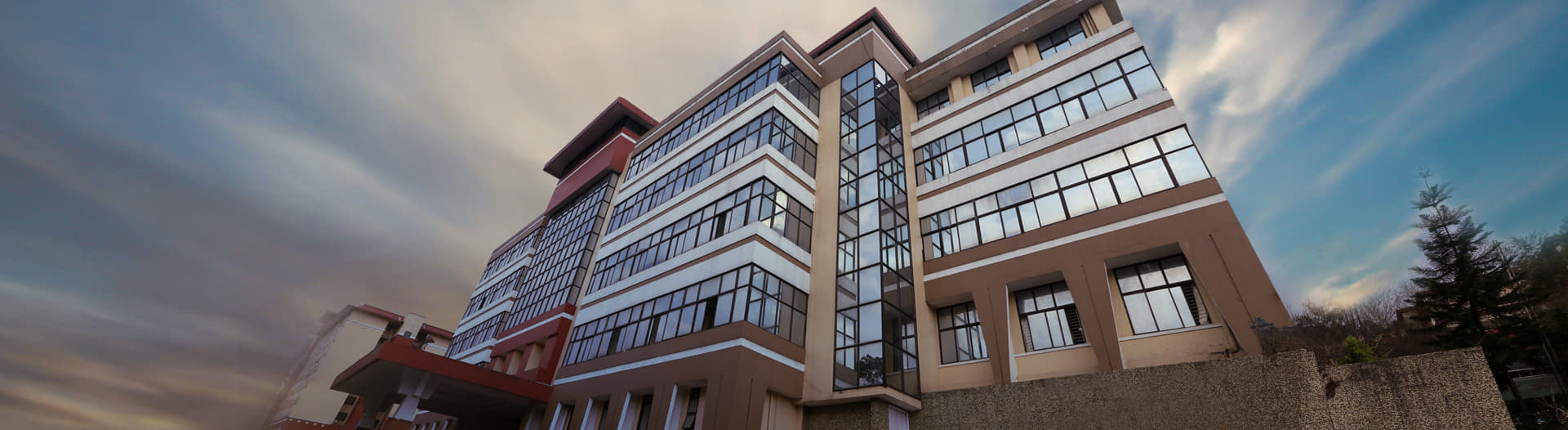 Sikkim Manipal Institute of Medical Sciences Gangtok Academic Building photo 2