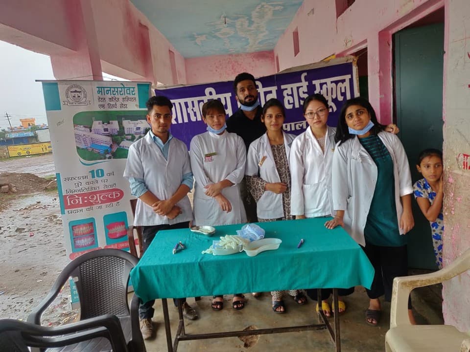 Mansarovar Dental College, Hospital and Research Centre Bhopal Free Oral Health Check-up Camp photo 3