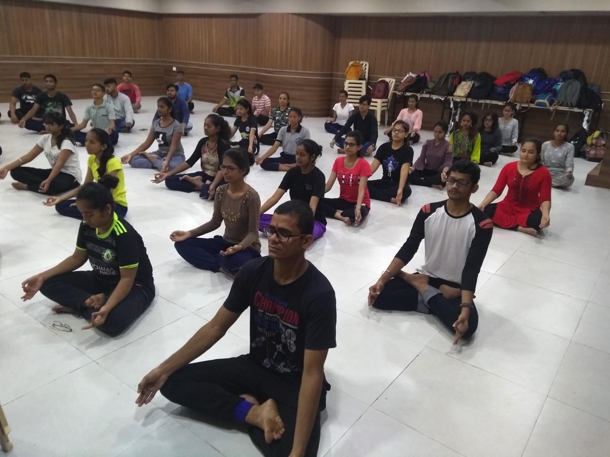 KES' Shroff College Extra Curriculars photo 8