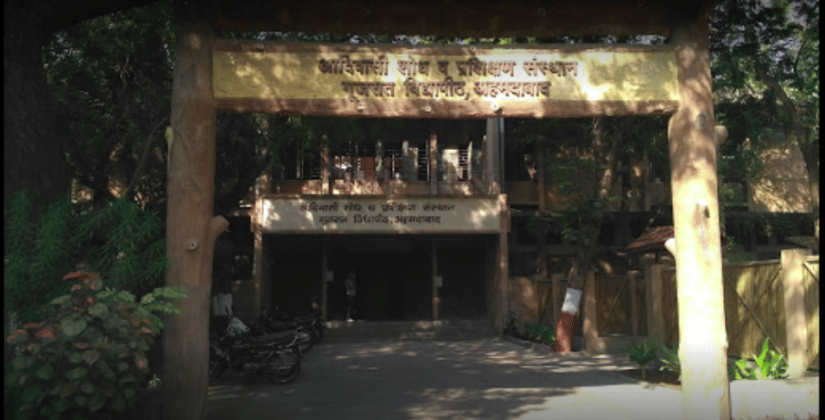 Gujarat Vidyapith Ahmedabad Academic Building photo 10