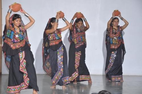 Kum. M.H Gardi School of Management Rajkot Events photo 4