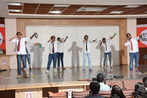 Kum. M.H Gardi School of Management Rajkot Events photo 9