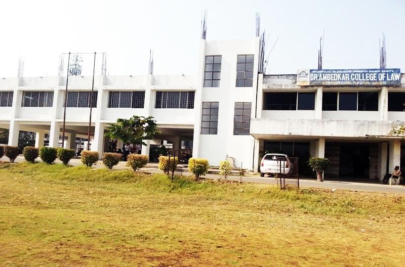 Dr Ambedkar College Nagpur Academic Building photo 4