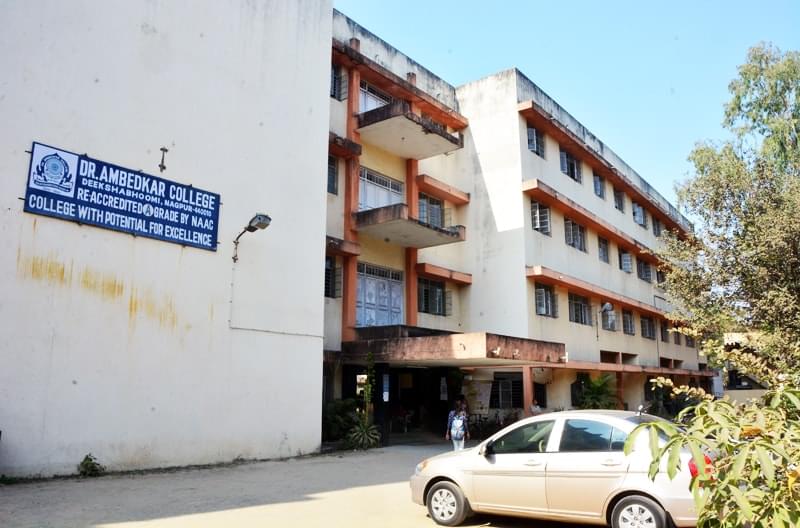 Dr Ambedkar College Nagpur Academic Building photo 3