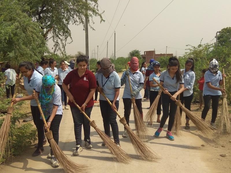 IIS University Guilds Club photo 6