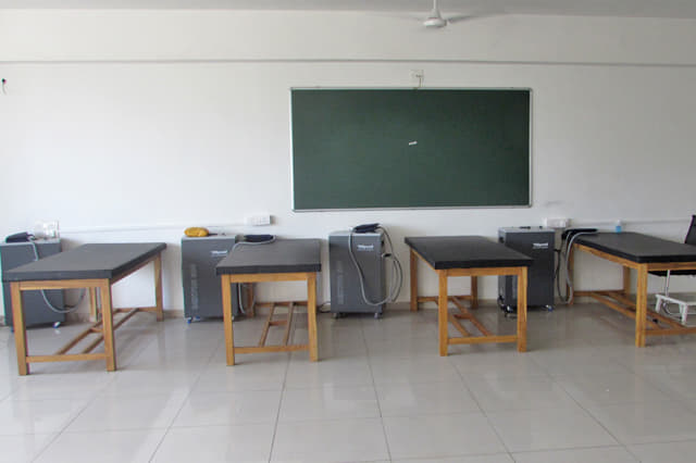 SKUM College of Physiotherapy Ahmedabad Facilities photo 3
