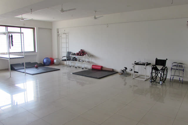 SKUM College of Physiotherapy Ahmedabad Facilities photo 7