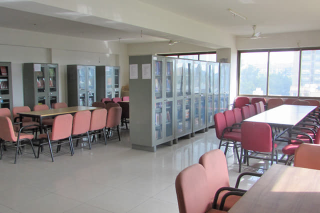 SKUM College of Physiotherapy Ahmedabad Facilities photo 9