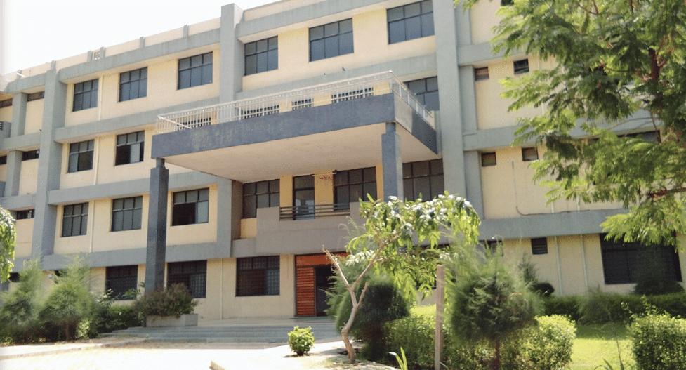 Dalia Institute of Diploma Studies Kheda Campus photo 4