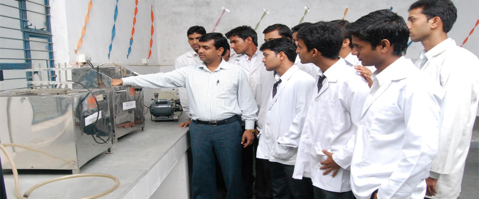 HIMT College of Pharmacy Greater Noida Campus and Facilities photo 8