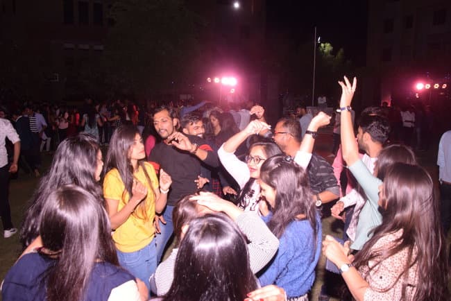 L. R. Shah Homoeopathy College Rajkot Alumni Meet photo 8