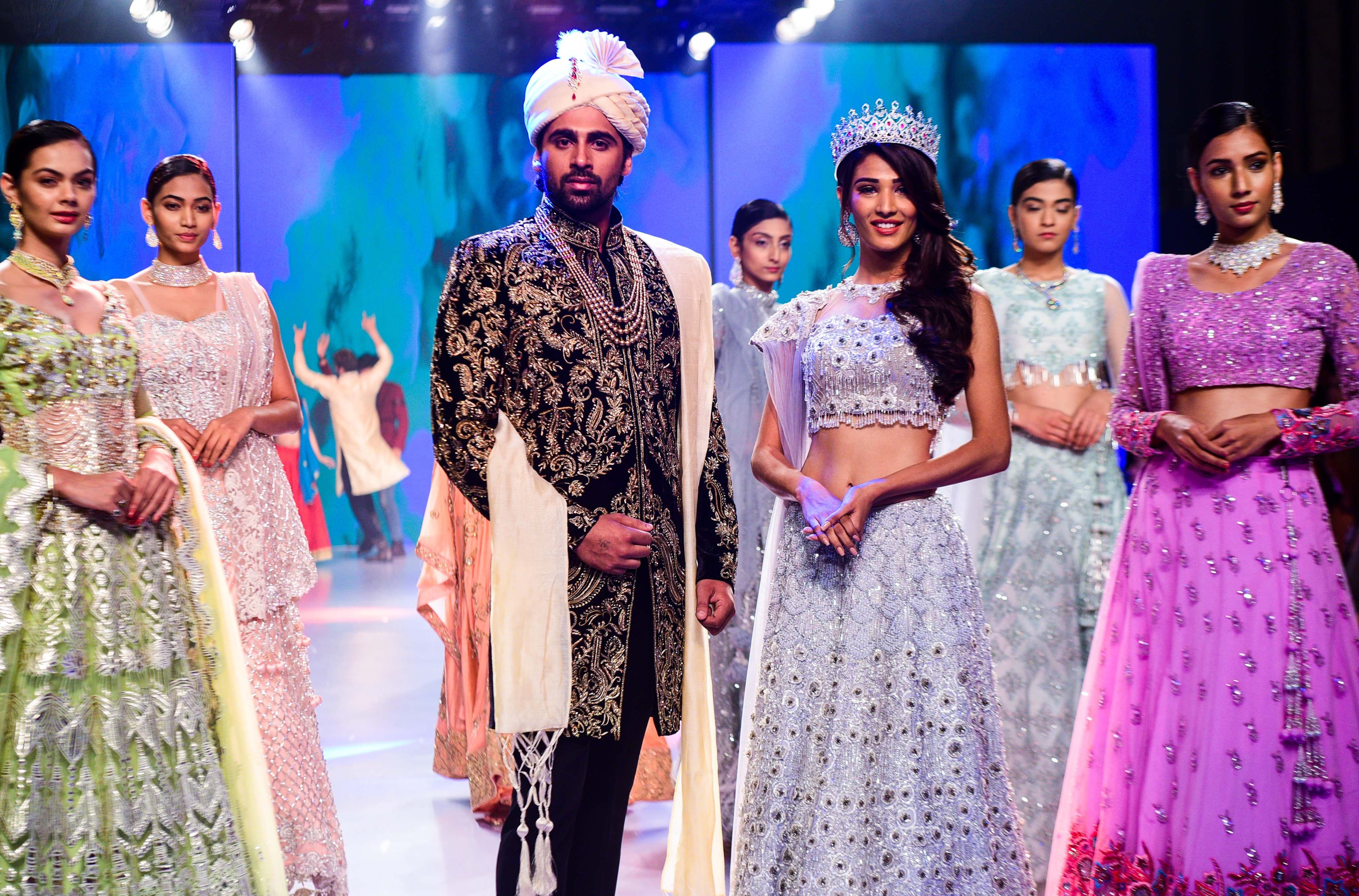 International Institute of Fashion Design Bandra Fashion show photo 2