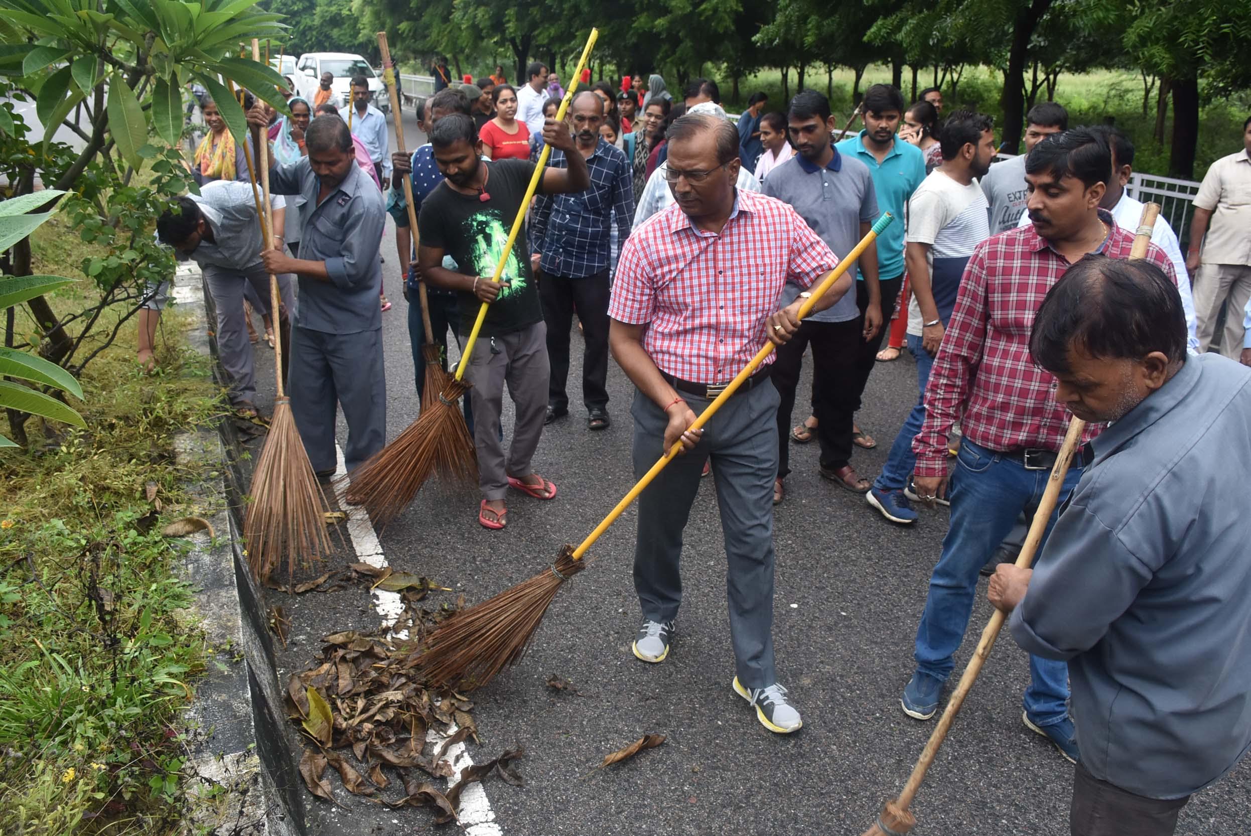 University Institute of Engineering and Technology Lucknow Events photo 5